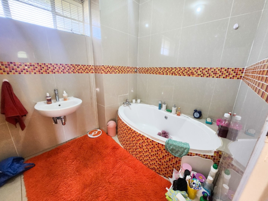 3 Bedroom Property for Sale in Stilfontein North West